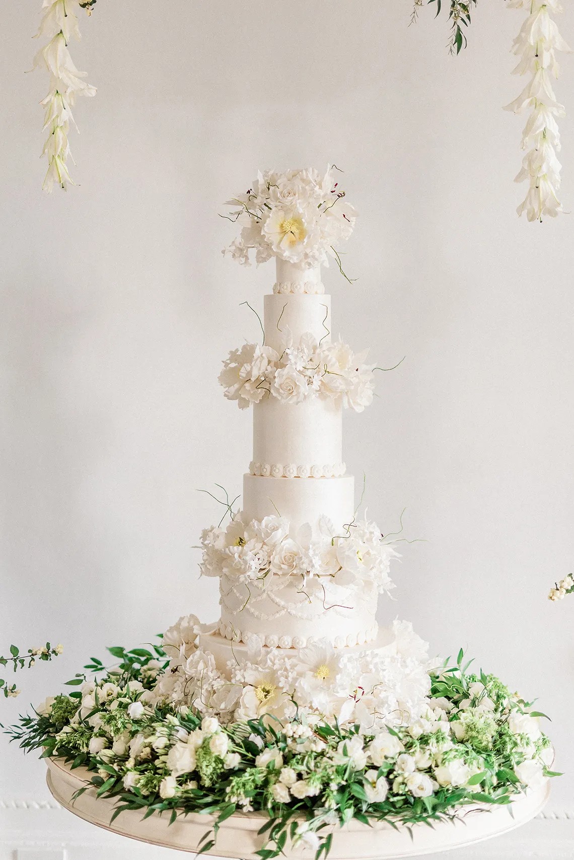 10 Tips For Making Your Own Wedding Cake