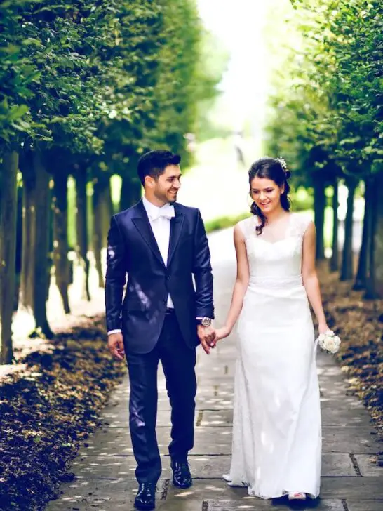 Sweet London Wedding In Kew Gardens With A Beautiful Bahai Ceremony