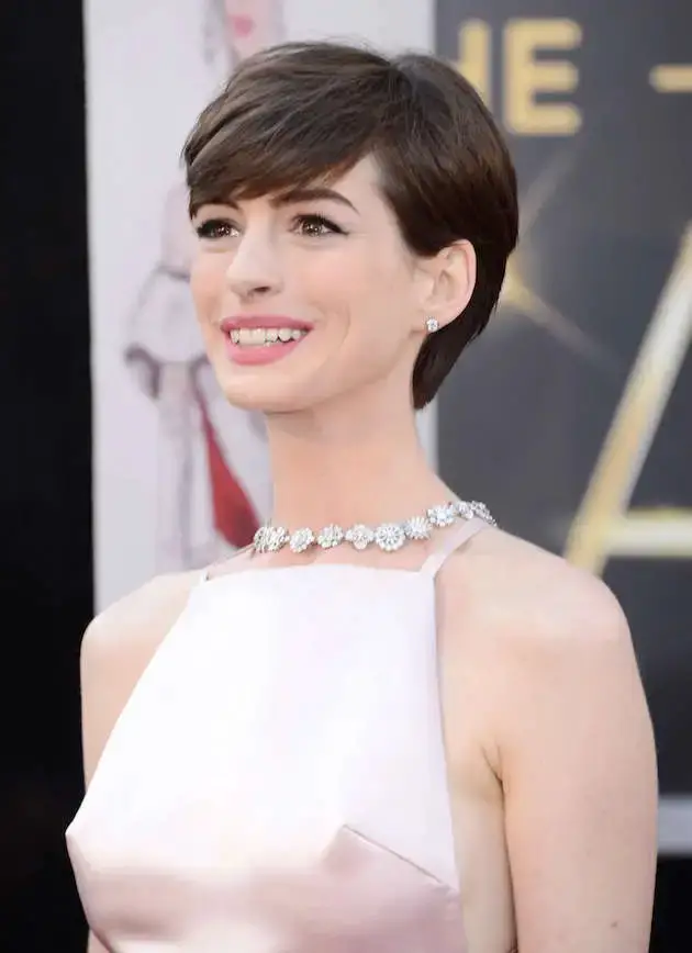 Anne Hathaway, 2013