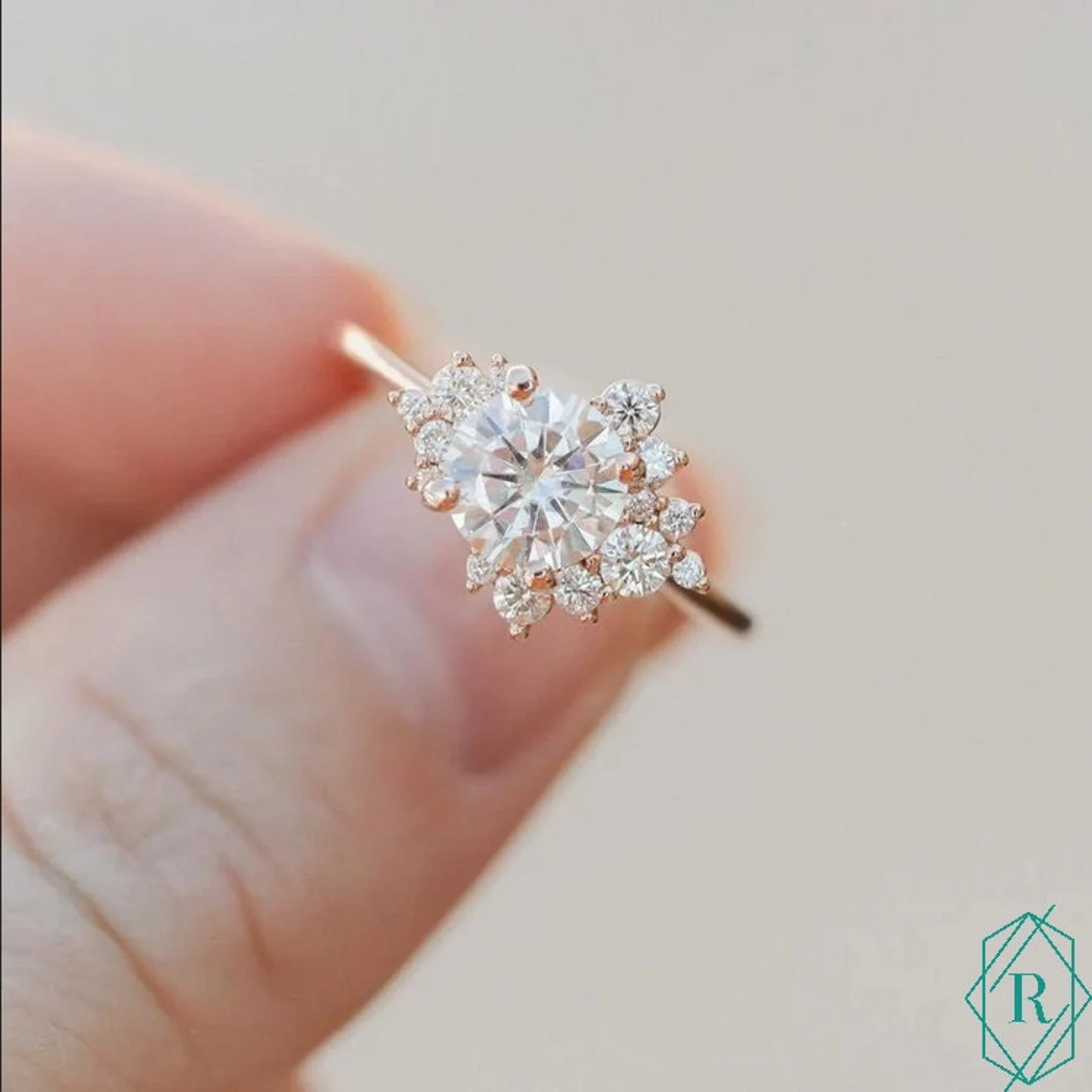 Oval Cluster Engagement Rings