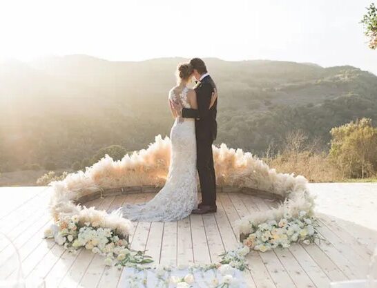 Trend Alert: 23 Gorgeous Ways To Use Pampas Grass For Your Wedding