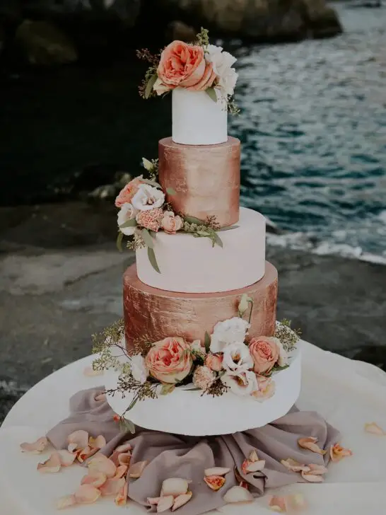 10 Tips For Making Your Own Wedding Cake