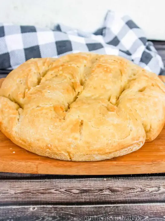 Homemade Bread (Easy Dutch Oven Bread Recipe)