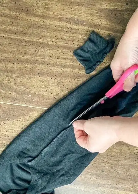 step by step instructions for T-SHIRT bow